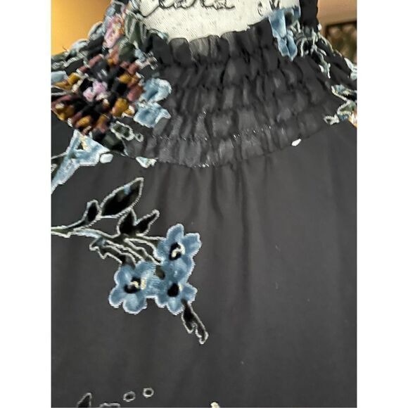 Yumi Kim S Lexington Avenue Smocked Collar Top in Timeless Burnout Velvet NWT - Picture 9 of 10